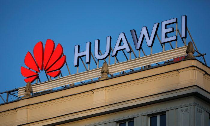 US Government Staff Told to Treat Huawei as Blacklisted