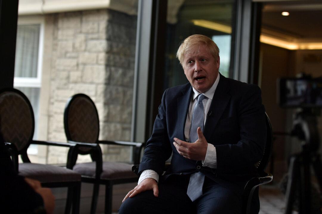 UK PM Candidate Johnson Says He Backs Hong Kong People ‘Every Inch of the Way’