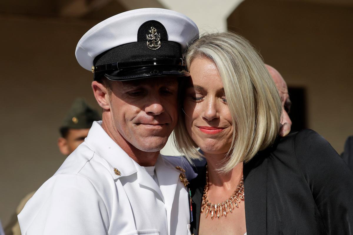 Navy SEAL Sentenced to Reduced Rank and Pay for Posing With Dead ISIS Prisoner