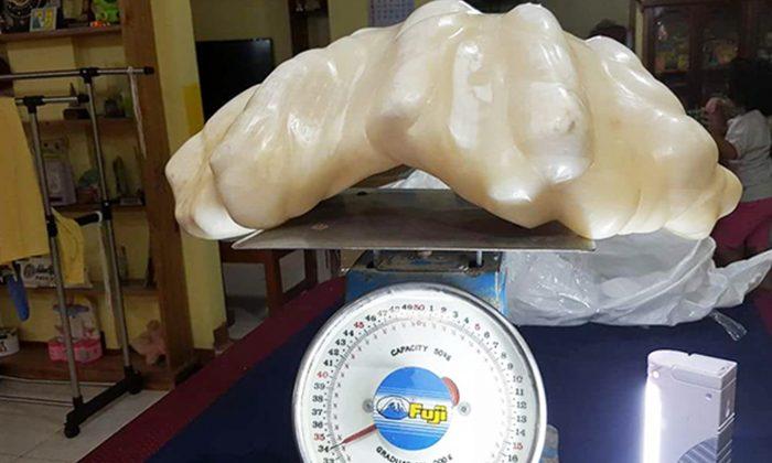 Fisherman Keeps 75lb Pearl Under Bed for Luck, 10 Years Later Stunned to Know Its Worth