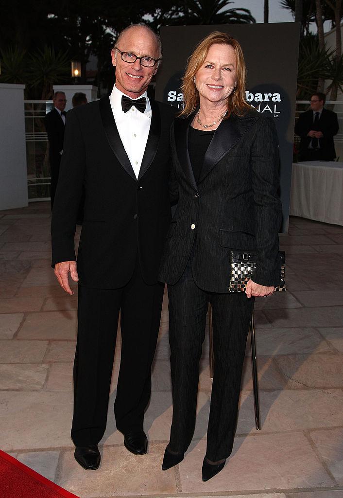 Ed Harris and Amy Madigan arrive looking sharp at the "Kirk Douglas Award For Excellence in Film" event in California, 2008 (©Getty Images | <a href="https://www.gettyimages.com/detail/news-photo/actor-ed-harris-and-actress-amy-madigan-arrive-at-the-news-photo/83096126">Alberto E. Rodriguez</a>)