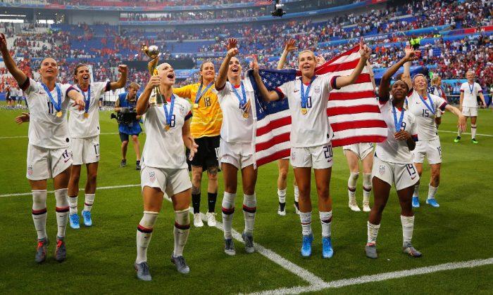 ‘Amazing Disrespect:’ Video Shows US Women’s Soccer Team Letting American Flag Drop to Ground