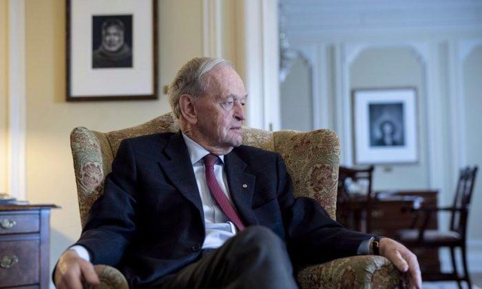 Former Prime Minister Chretien Hospitalized in Hong Kong With a Kidney Stone