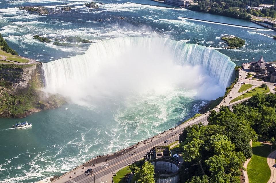 Stock image of Niagara Falls. (Ataribravo99/Pixabay)