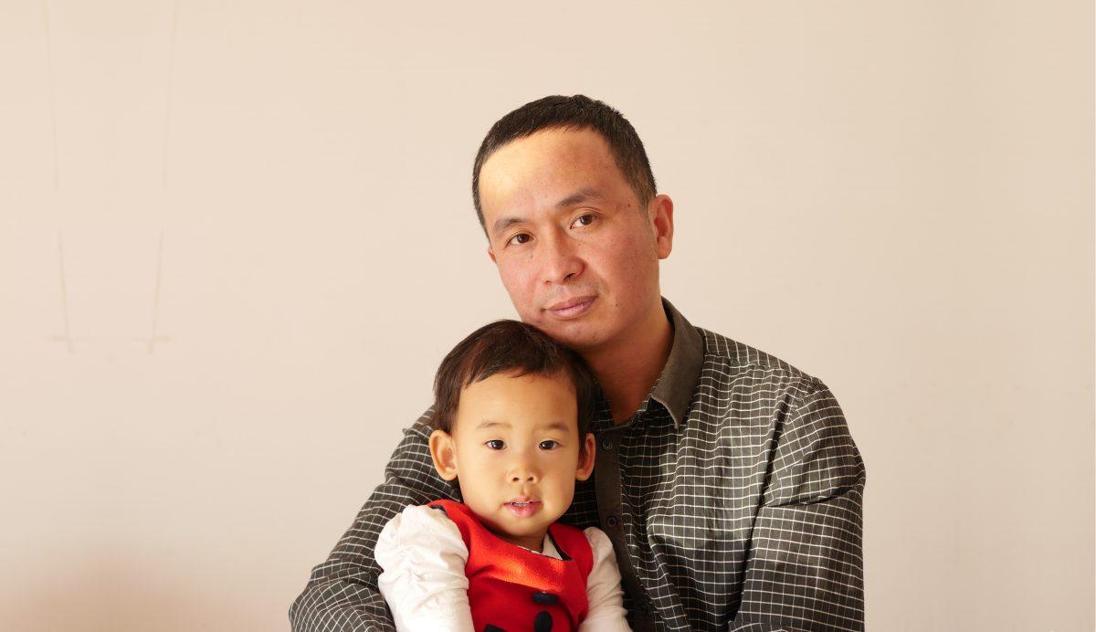 Xie Yanyi and his daughter in a recent undated photo. (The Epoch Times)