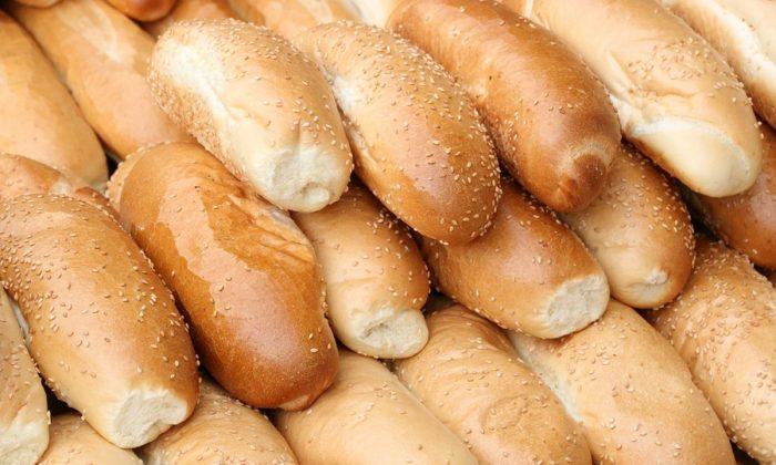 Hot Dog, Hamburger Buns Recalled Over Potential Contamination, Sold at Major Stores