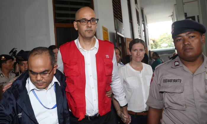 Neil Bantleman Returns to Canada After Years in Indonesian Prison, Family Says