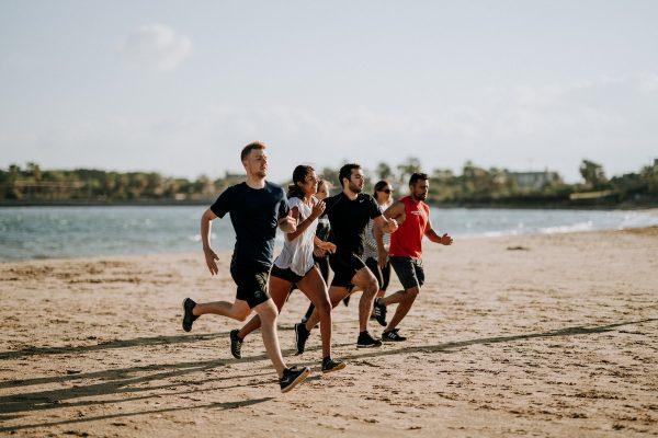 Identifying with exercise gives people an advantage. (Unsplash)