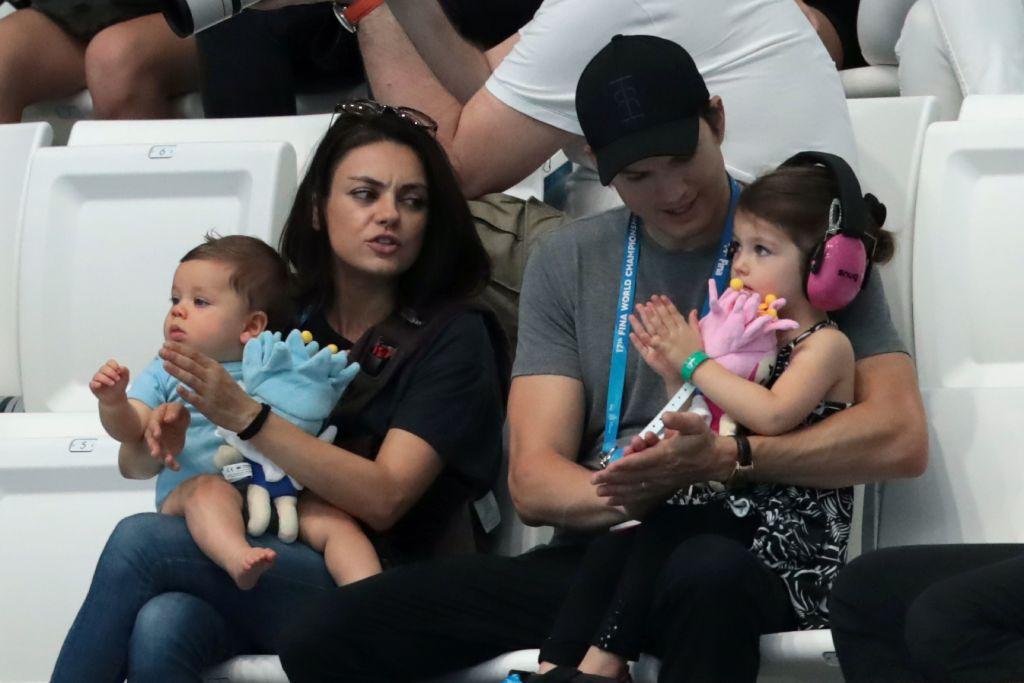 Kutcher and Kunis with their children, Wyatt and Dimitri, at the FINA World Championships in Budapest in July 2017 (©<a href="https://www.gettyimages.com/detail/news-photo/actors-ashton-kutcher-and-his-wife-mila-kunis-attend-the-news-photo/816112452">Getty Images</a>)