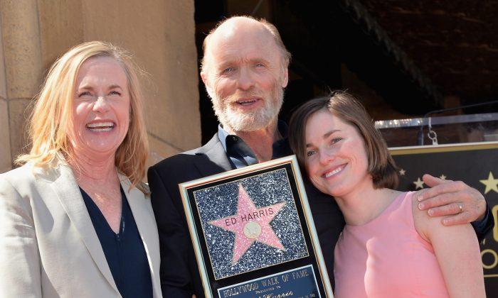 Ed Harris and Amy Madigan’s Daughter Is Grown Up, the Family Resemblance Is Uncanny