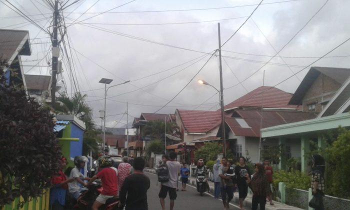 2 People Dead, Dozens of Homes Damaged in Indonesian Quake