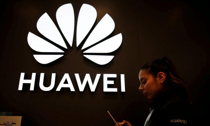 China Warns India of ‘Reverse Sanctions’ If Huawei Is Blocked, Sources Say