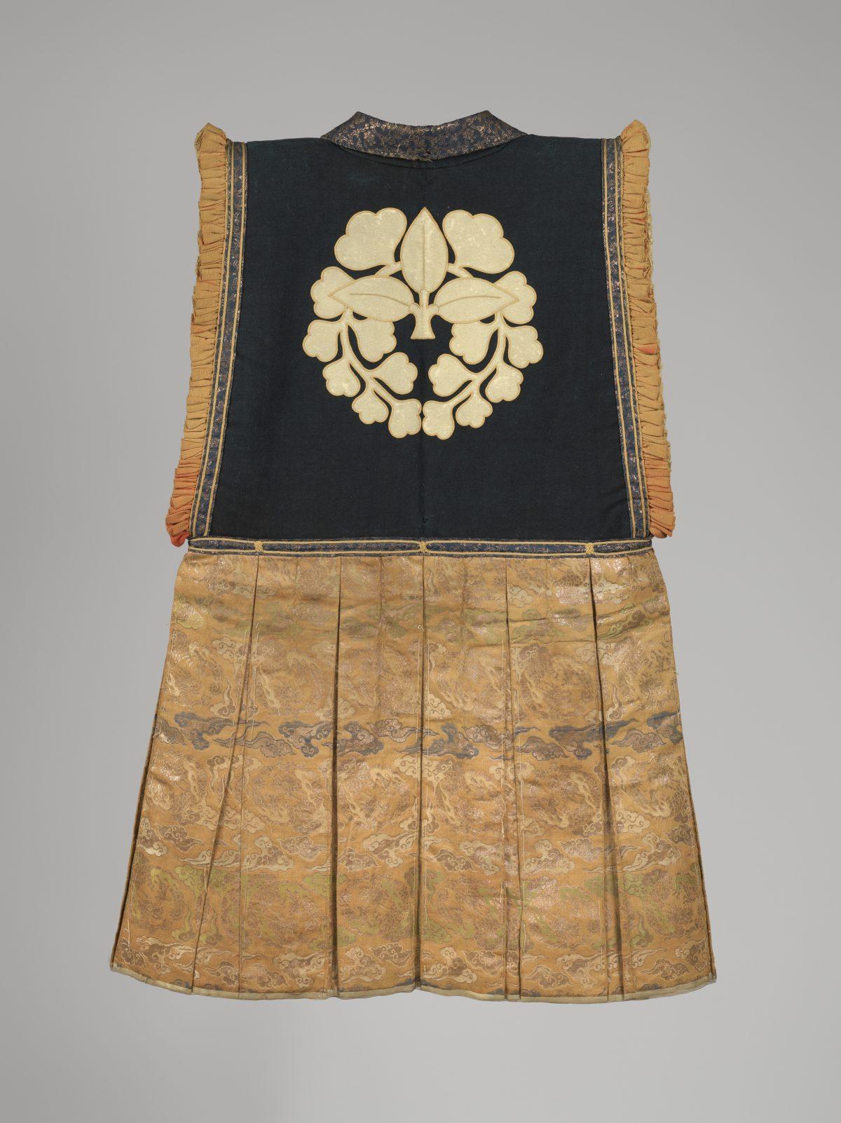 The back of a surcoat (jinbaori). This luxurious and elegant Momoyama period jinbaori is of a very rare type; only three similar examples are known. Mary Livingston Griggs and Mary Griggs Burke Foundation Fund, 2017. (The Metropolitan Museum of Art)
