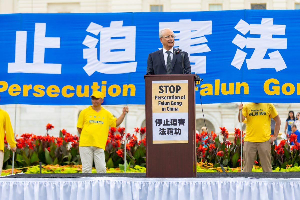 Alan Adler, executive director of Friends of Falun Gong, at a rally commemorating the 20th anniversary of the persecution of Falun Gong in China, on the West Lawn of Capitol Hill on July 18, 2019. (Mark Zou/The Epoch Times)