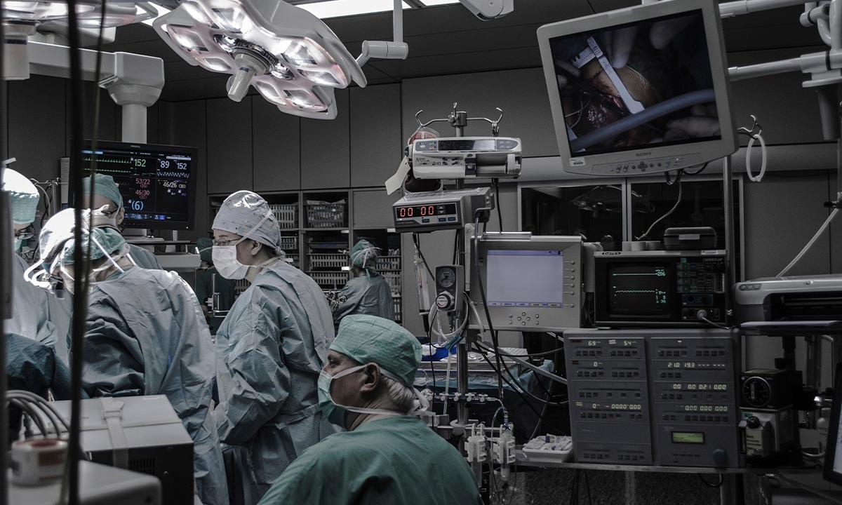 A surgical operating room. (Piron Guillaume/Unsplash)