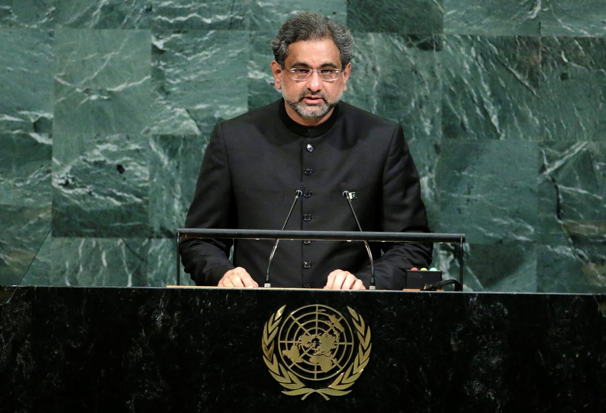 Former Pakistani PM Abbasi Arrested by Anti-Graft Agency