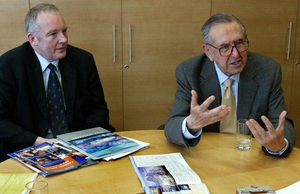 Argentinian architect Cesar Pelli (R) gestures during an interview with AFP in Hong Kong, on March 17, 2005. (Philippe Lopez/AFP/Getty Images)