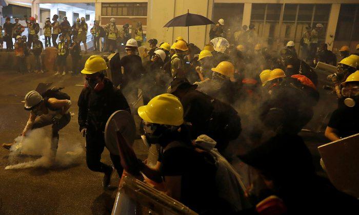 Triad Gangster Attack in Hong Kong After Night of Violent Protests: Lawmaker