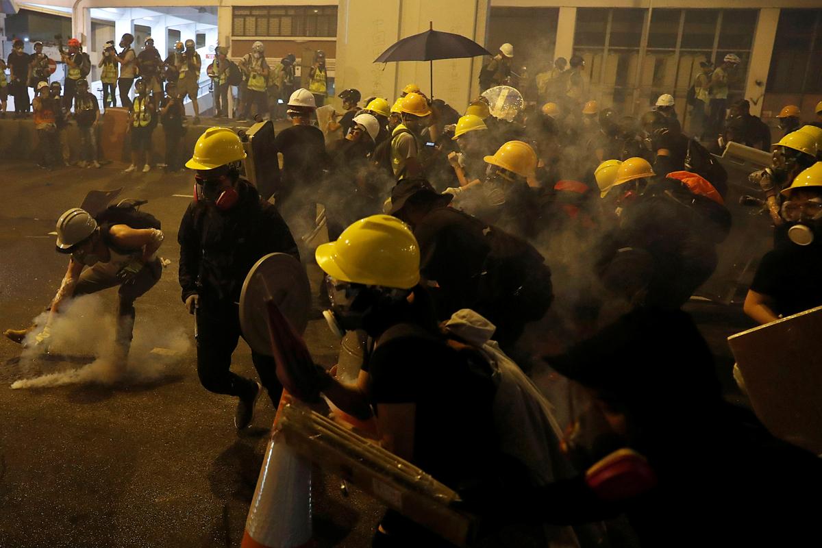 Triad Gangster Attack in Hong Kong After Night of Violent Protests: Lawmaker