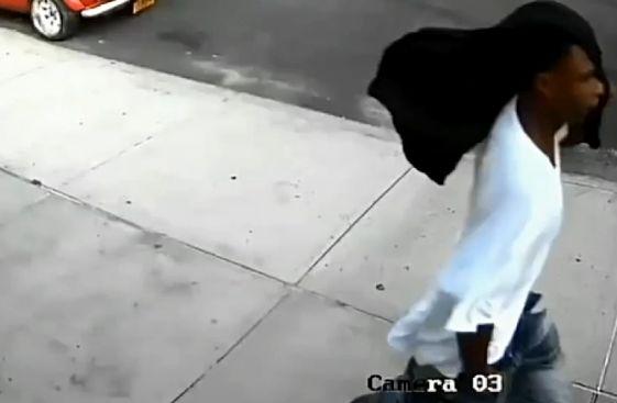 It's not clear why the man targeted the woman (NYPD)