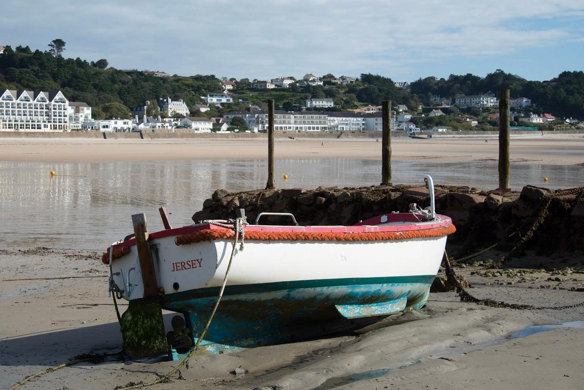 Low tide at St. Brélade's Bay in Jersey. (David Genders)