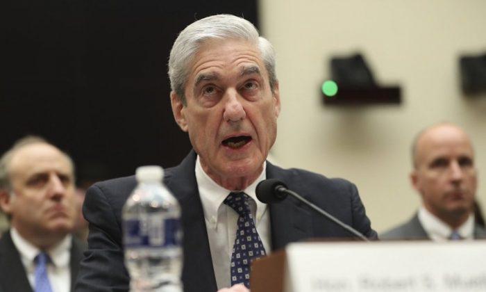 Mueller Corrects Testimony on Why Trump Wasn’t Charged With Obstruction