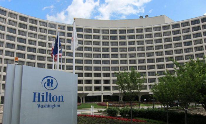 Washington Police Searching for Group of Teens That Beat, Stomp Man Outside Hilton Hotel