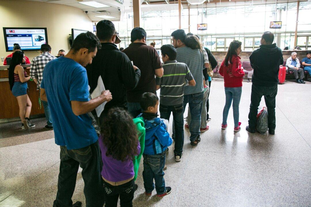 White House Slams Judge’s Order Blocking Asylum Restriction