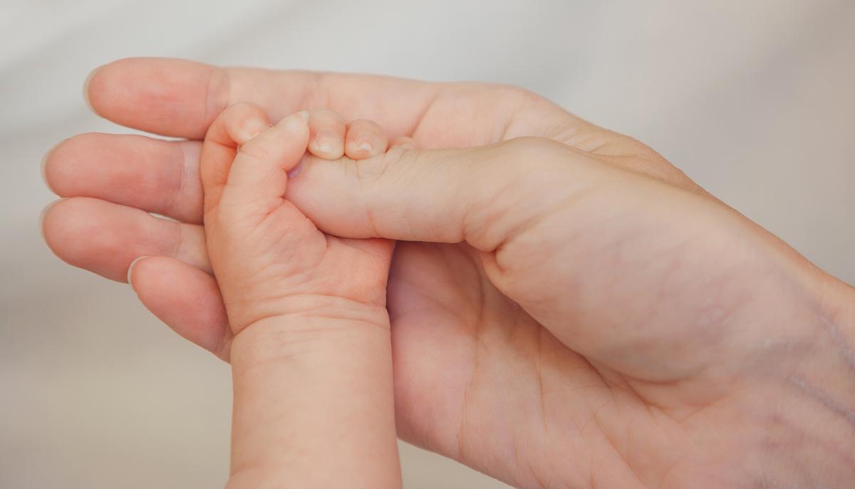 Newborn Baby Abandoned for ‘Ugly’ Face, 44 Years Later He’s a Motivational Speaker