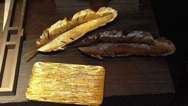 The Feather tray made by Michael Aram, inspired by the feather his son found on the beach. (Shenghua Sung/NTD Television)
