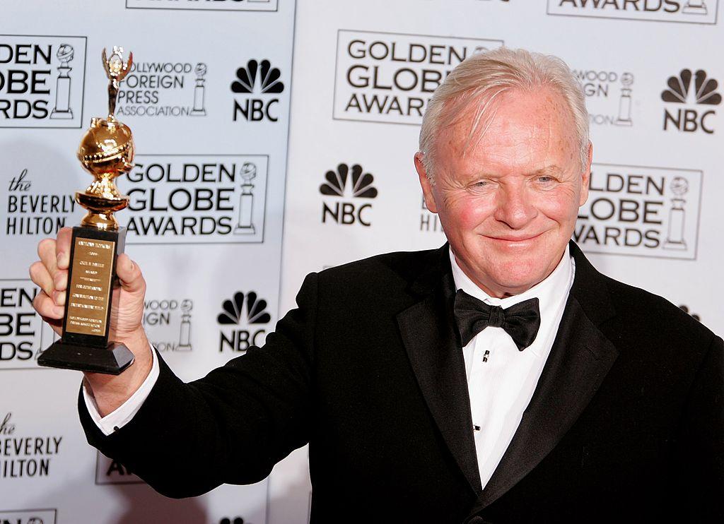Sir Anthony Hopkins with his Cecil B. DeMille Award backstage at the Golden Globe Awards in Beverly Hills, 2006 (©Getty Images | <a href="https://www.gettyimages.com.au/detail/news-photo/actor-sir-anthony-hopkins-with-his-cecil-b-demille-award-news-photo/56603104">Kevin Winter</a>)