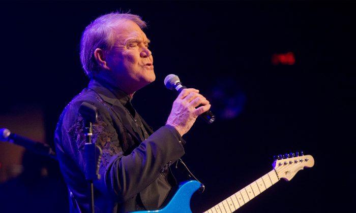Remembering Glen Campbell’s Heartbreaking Last Song to Wife As He Fought Alzheimer’s