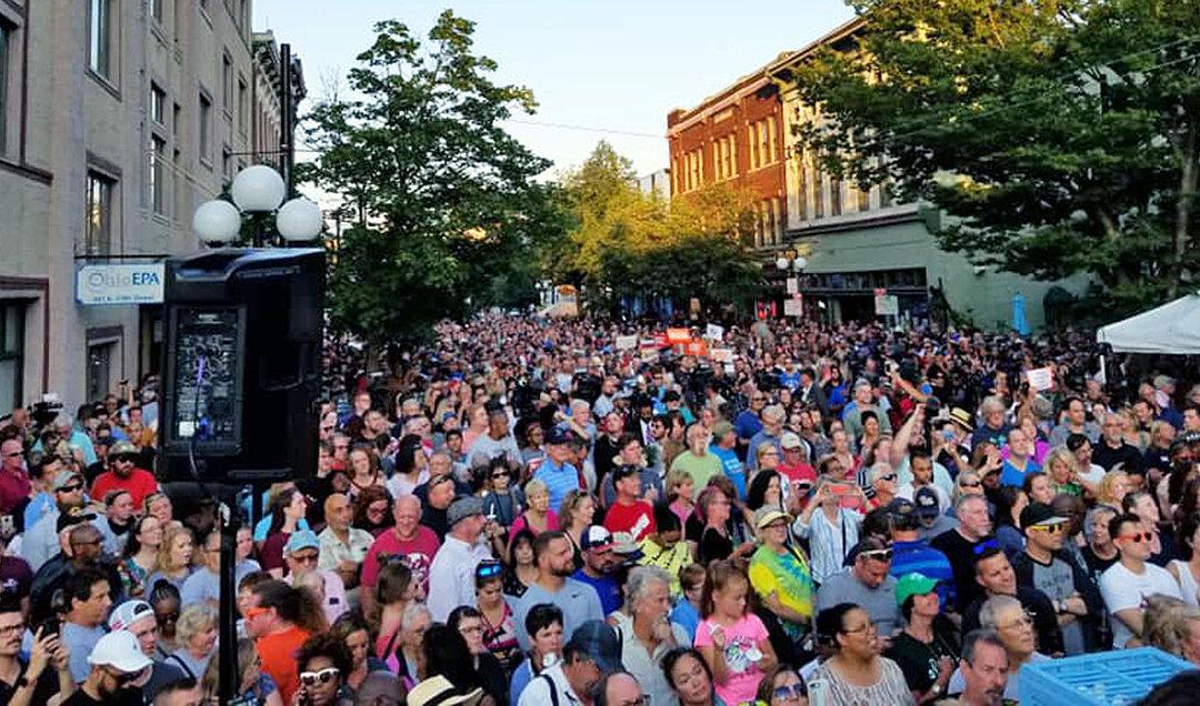 Dayton Shooting Suspect Wore a Bulletproof Vest and Mask: Police