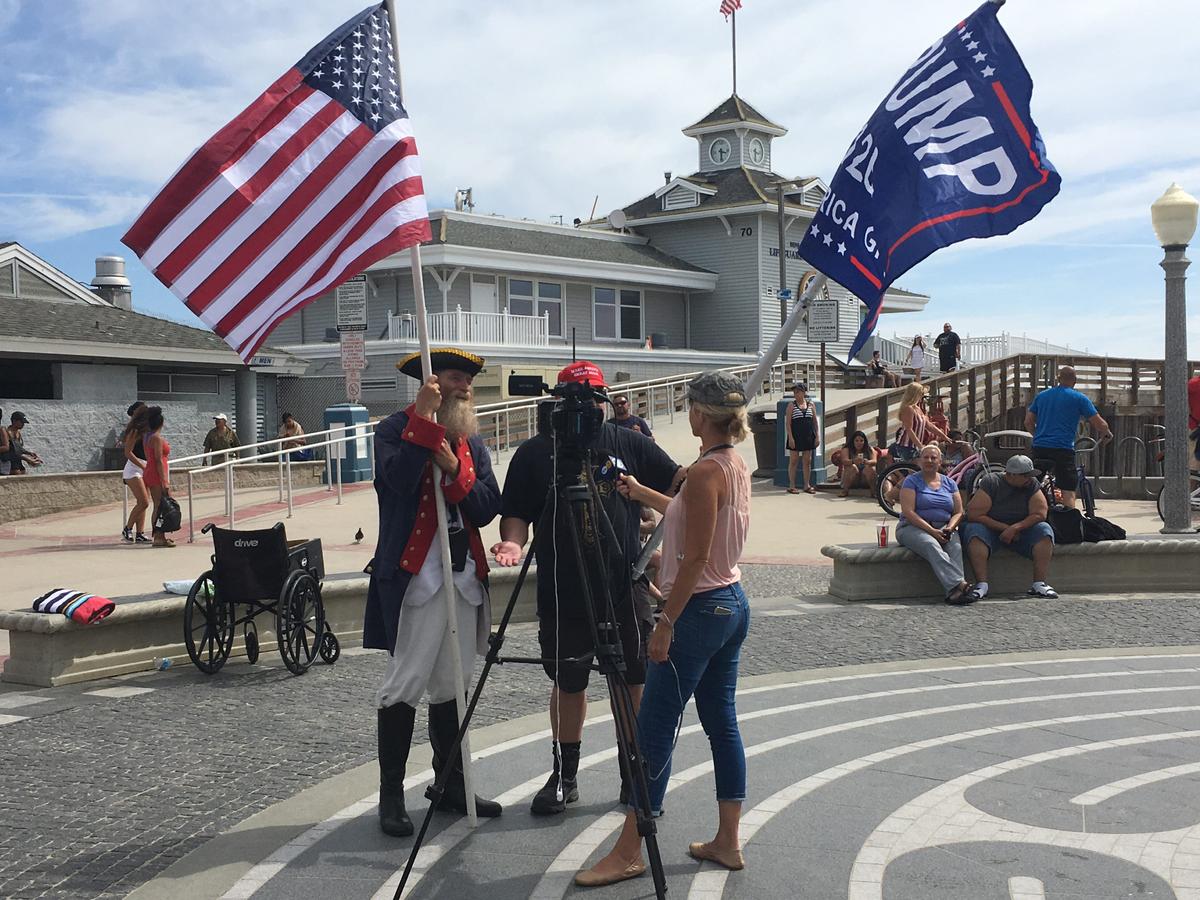 Enthusiastic Rally for Trump Draws Attention in Newport Beach