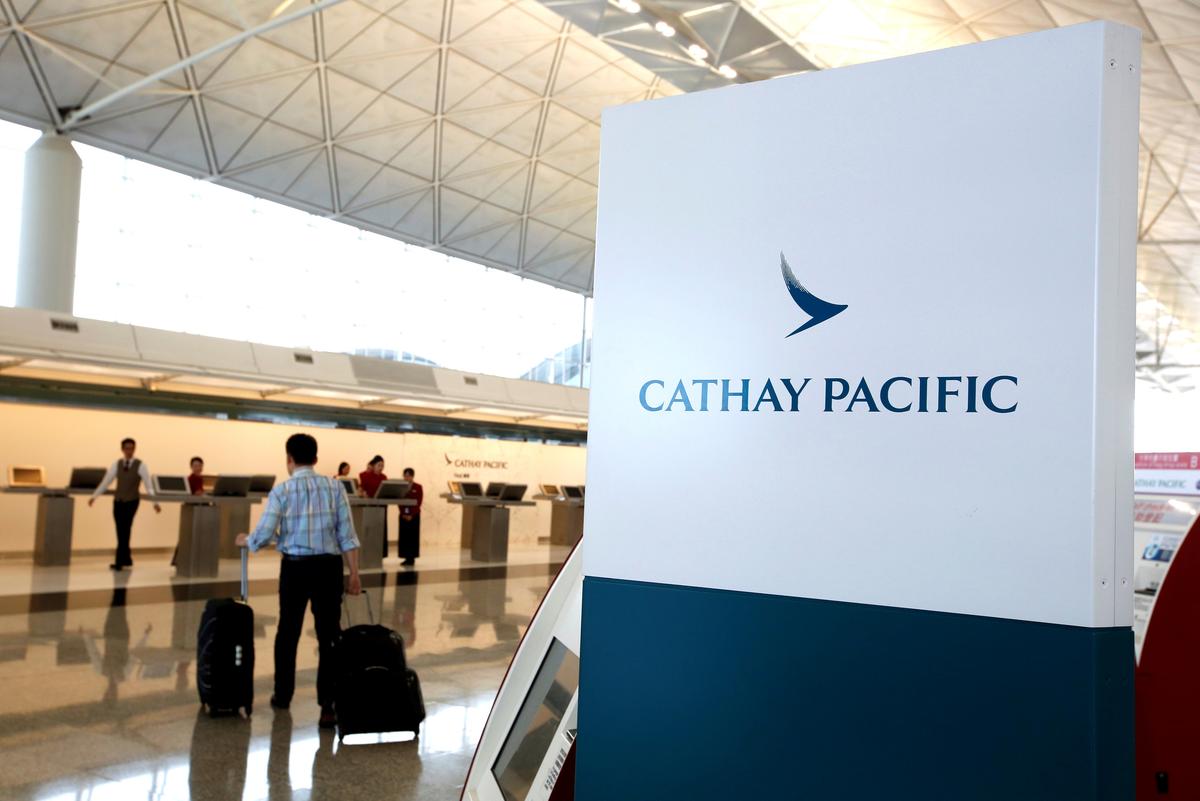 Cathay Pacific Shares Slump After China Cracks Down on Staff Protests