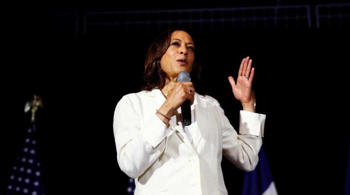 Democratic presidential candidate and U.S. Senator Kamala Harris (D-Calif.) attends a health care roundtable at the Loft at the First United Methodist Church in Burlington, Iowa, Aug. 12, 2019. (Eric Thayer/Reuters)