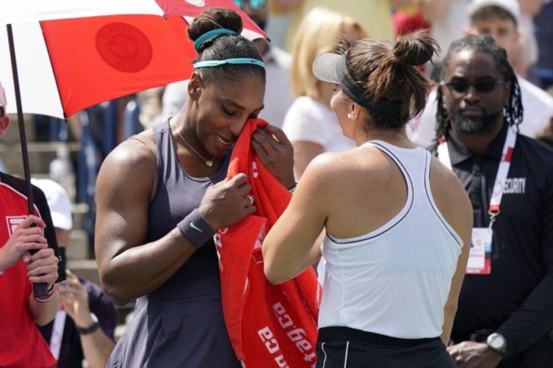 Tearful Serena Retires Injured in Toronto Final