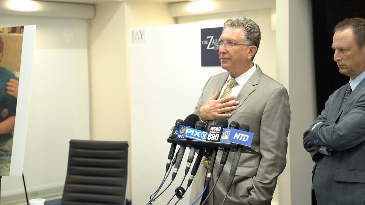 Irwin Zalkin, founder of The Zalkin Law Firm, speaks at his press conference on Aug. 12, in New York, New York. (Shenghua Sung/NTD News)