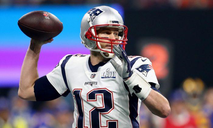 Tom Brady Struggling With New Helmet: ‘I Don’t Really Love the One That I’m In’