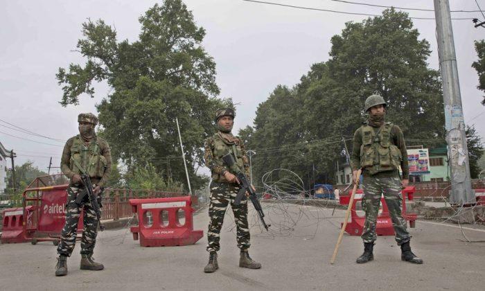 Pakistan Says 3 Soldiers Killed in Kashmir Cross-Border Clash