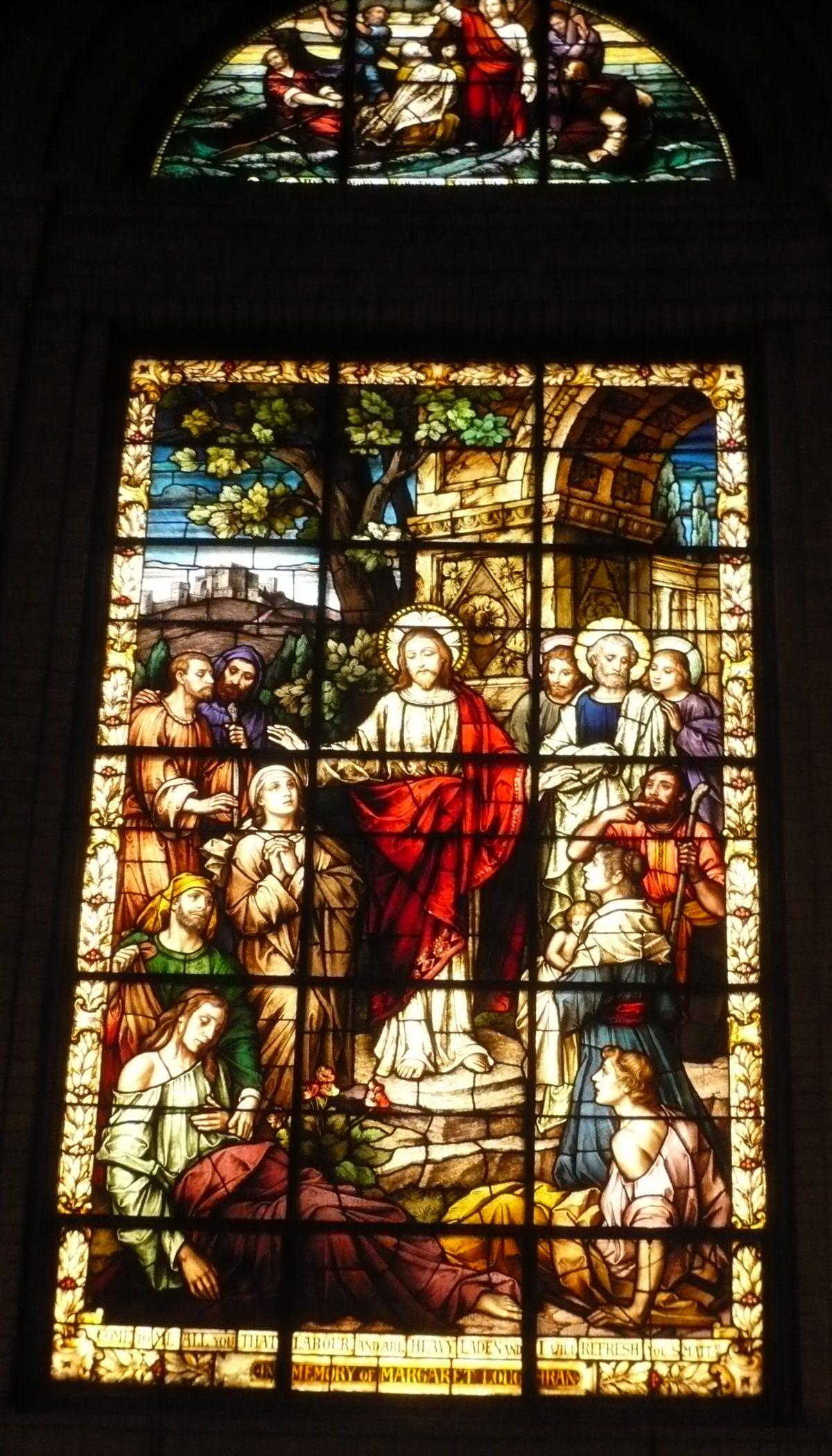 A stained-glass window in the Basilica of St. Lawrence. (CC BY-SA 3.0)