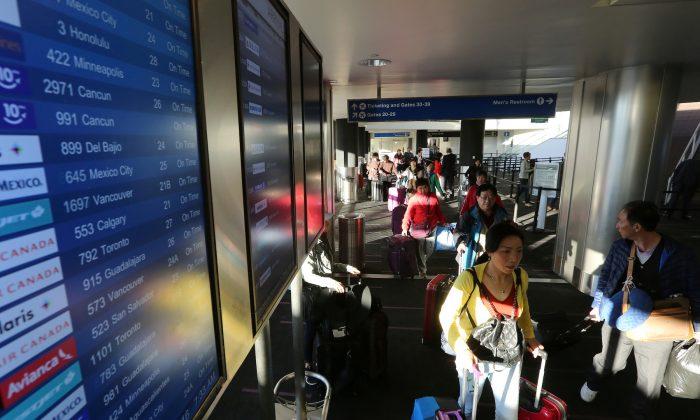 Thousands of Travelers Delayed at US Airports by Computer Outage