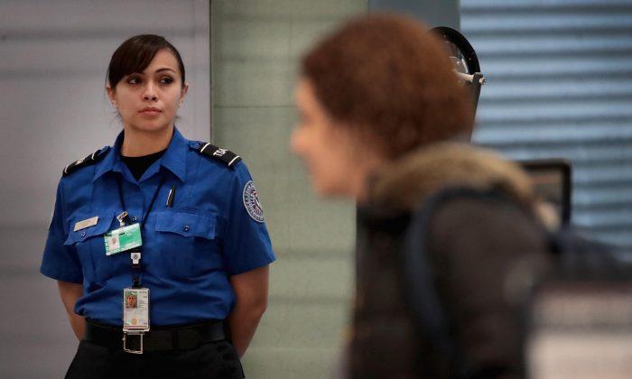 Preparations Quietly Made to Screen for Ebola at US Airports