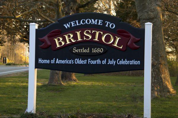 Sign welcoming visitors to Bristol. (Explore Bristol)