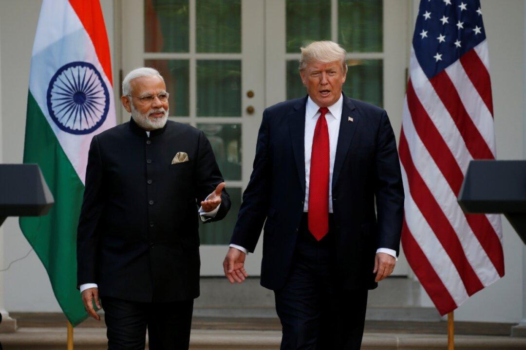 Trump Urges India and Pakistan to Reduce Tensions in Call with Leaders