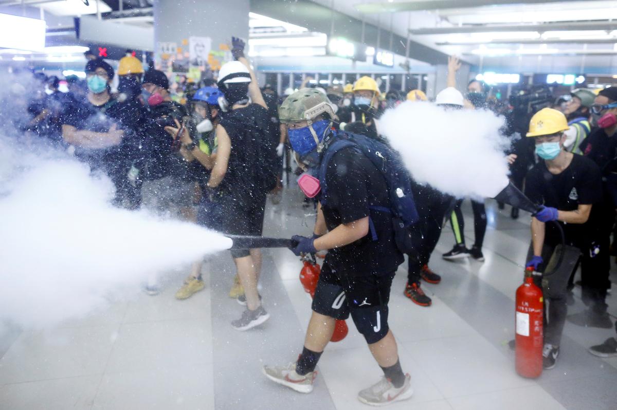 Hong Kong Protesters Rally Against Police, Angry at Lack of Prosecutions After Subway Mob Attack
