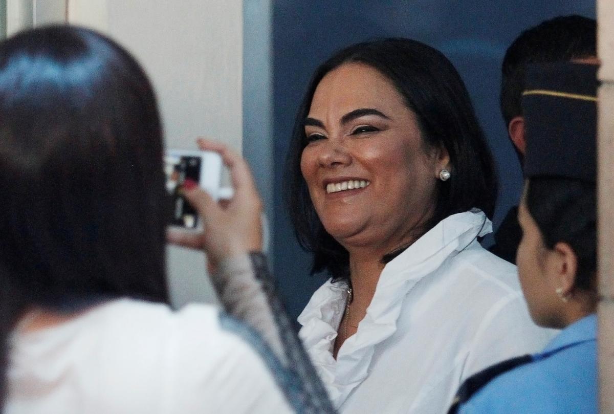 Former first lady Rosa Elena Bonilla de Lobo arrives at a court hearing to face graft charges, in Tegucigalpa, Honduras Aug. 20, 2019. (Reuters/Jorge Cabrera)