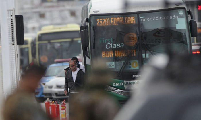 Brazilian Police Kill Man Who Held Bus Passengers Hostage