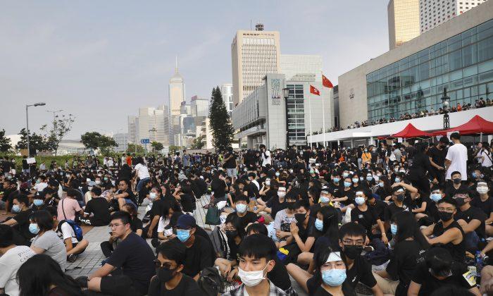 Hong Kong High Schoolers Rally as More Protests Planned
