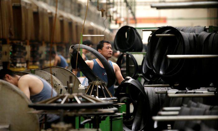China’s July Industrial Profits Swing to Growth but Outlook Clouded